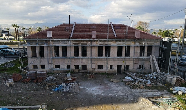 Bayraklı’daki tarihi üçüz bina yenileniyor