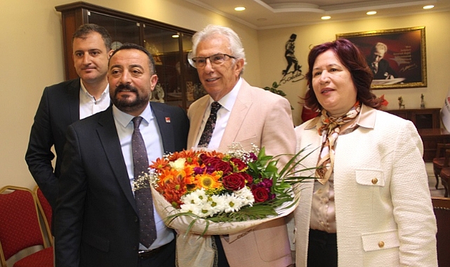 Ödemiş'te Belediye Başkanı seçilen Mustafa Turan, göreve başladı