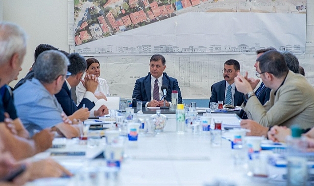 Temel belediyecilik hizmetlerinin titizlikle sürdürülmesini istedi