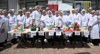 İzmir Bornova'da tatlı rekabet!