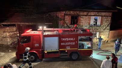 Kütahya’da Köy Yangını: 4 Ev Kullanılamaz Hale Geldi