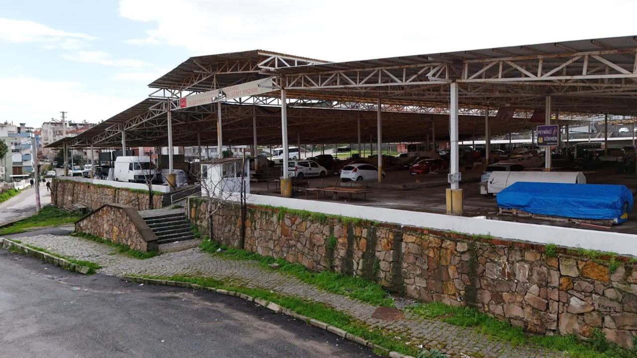 Armutçuk Pazar Yeri’nde rüzgâra karşı önlem