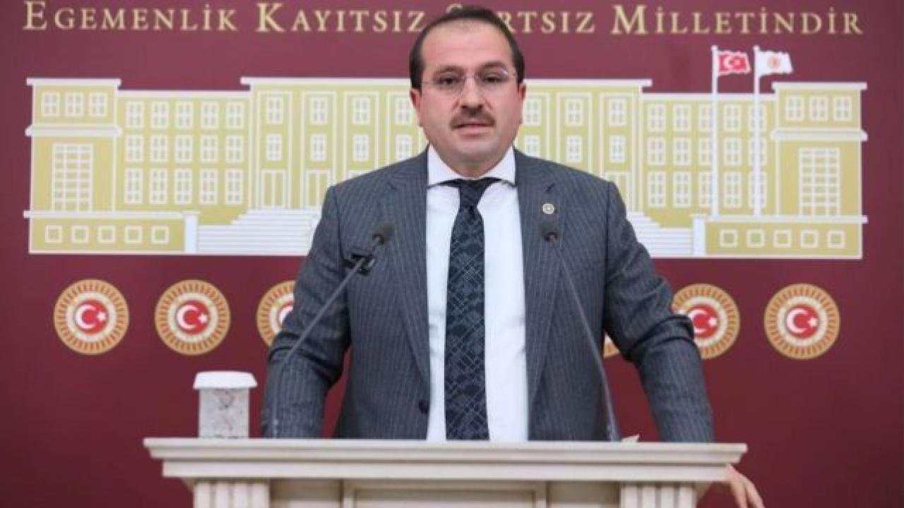“Borç Var, Hizmet Yok” Çıkışı Dikkat Çekti