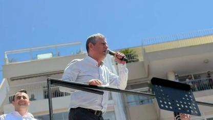 Barikatlar, sloganlar ve kritik çağrı: İzmir’de CHP günü