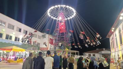 Demirciköy Festivali'nde İğne Atılsa Yere Düşmedi