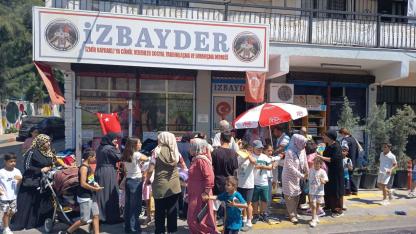 Dernekçilikte Yeni Bir Çığır: İZBAYDER’den Bayraklı’da Kesintisiz Gönül Seferberliği