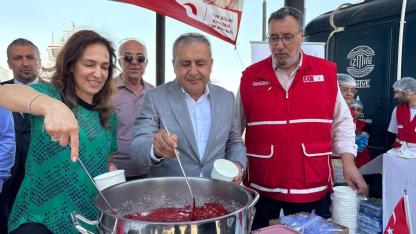Karşıyaka aşurede bir araya geldi