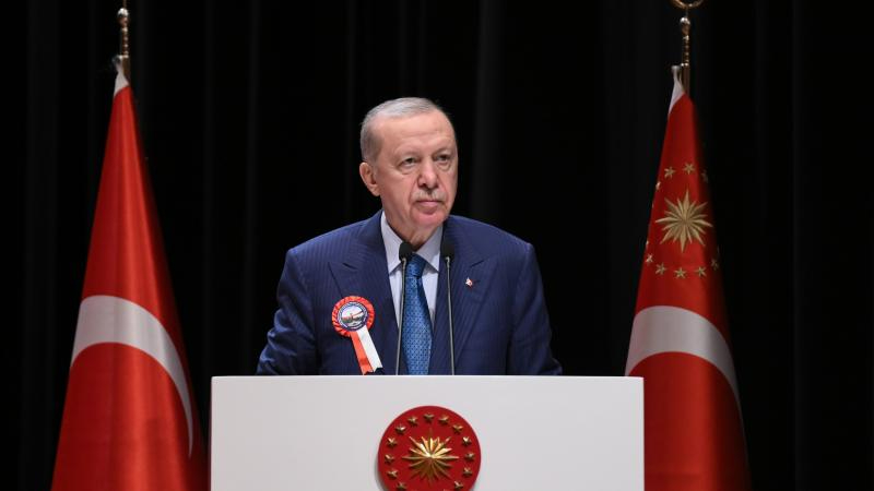 Türkiye Yeni Düzenin Kutup Ülkeleri Arasında Yerini Alıyor