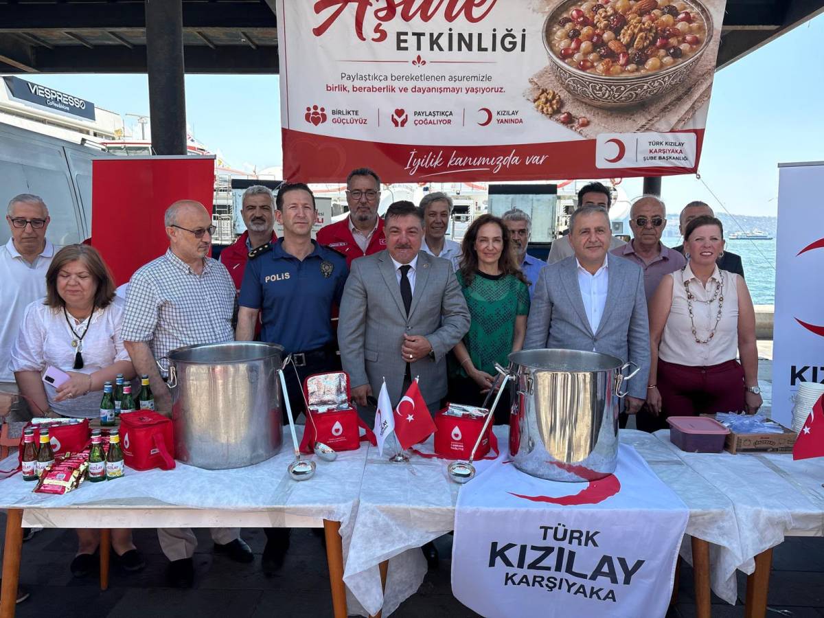 Karşıyaka aşurede bir araya geldi